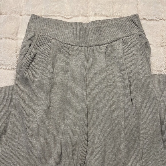 Matching sweater set - Picture 2 of 2